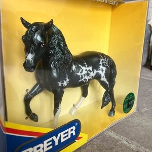 Rare Breyer Merry Widow